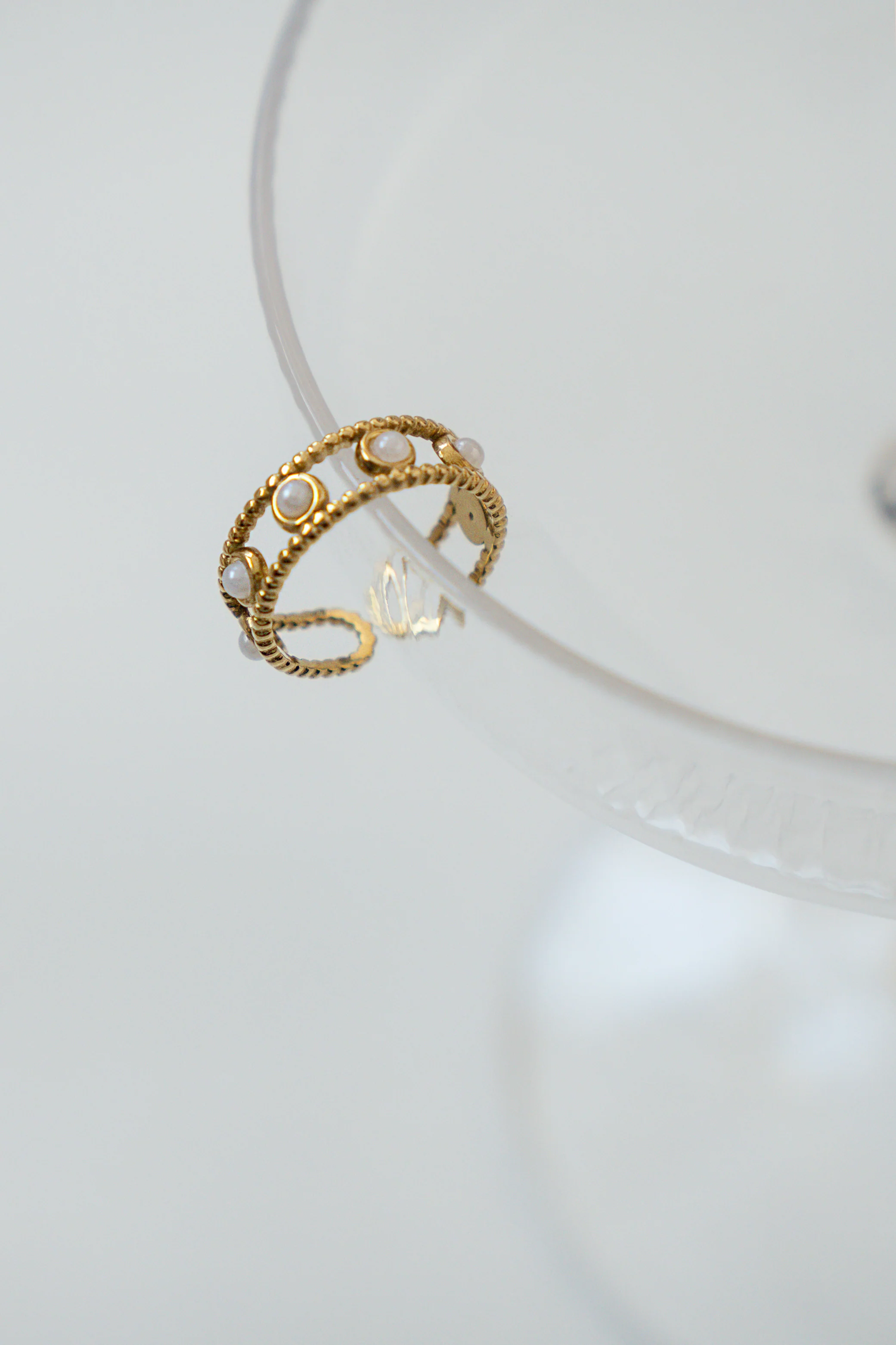 ANILLO DOBLE CÍRCULOS Y PERLA