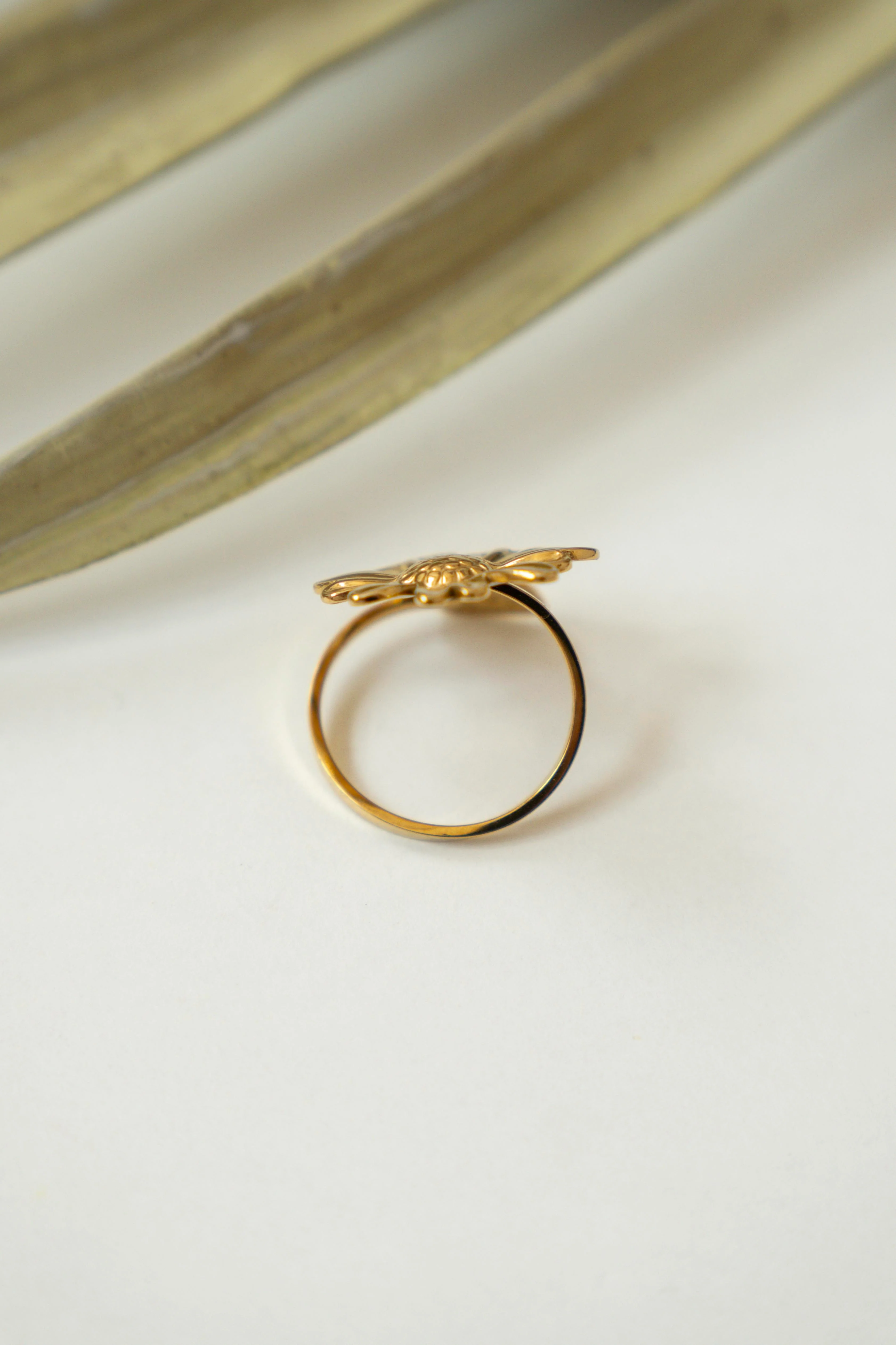 ANILLO MARGARITA CON HOJA - Image 4