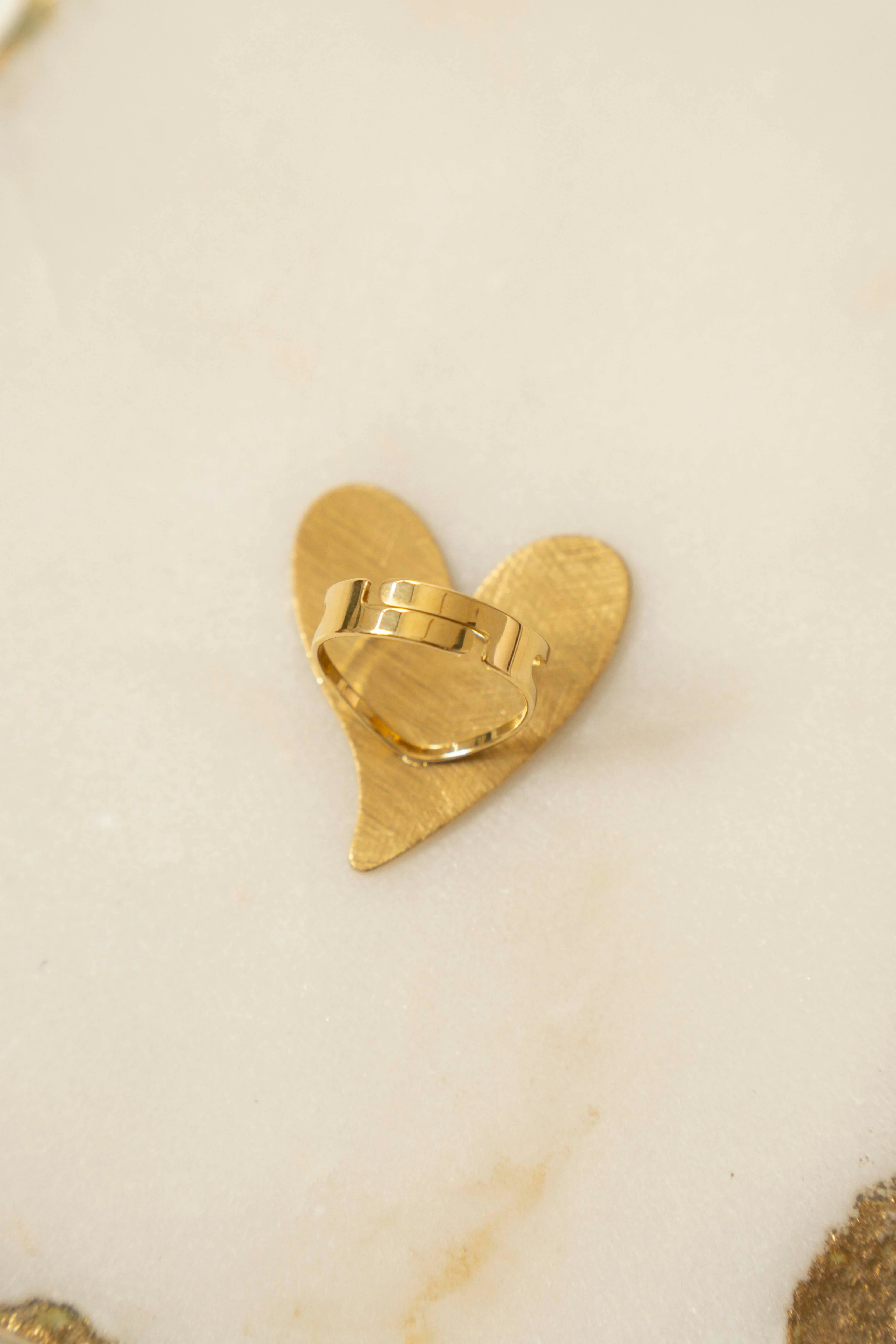 ANILLO MAXI CORAZÓN TEXTURA - Image 4