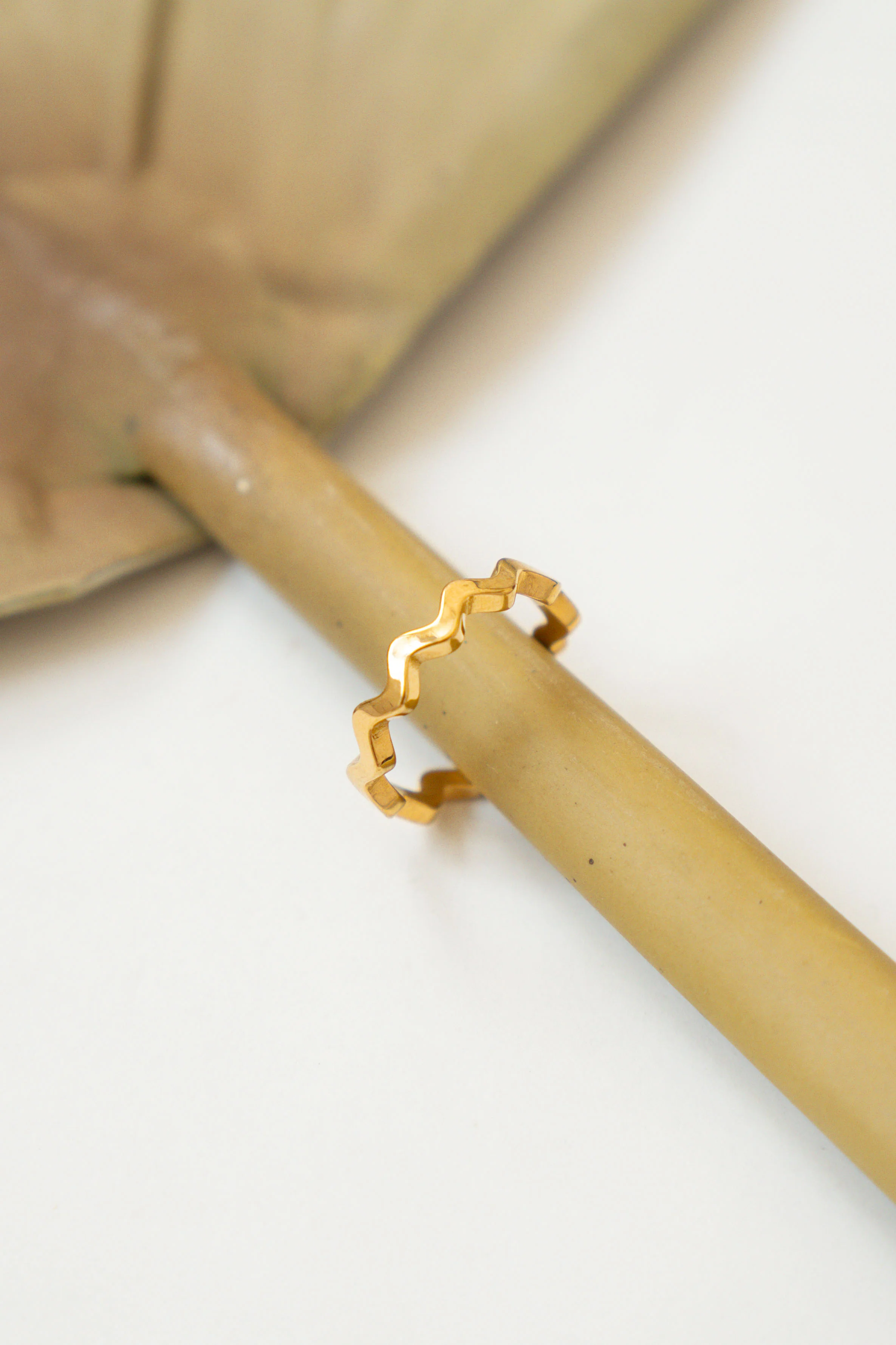 ANILLO ZIG ZAG BOLD