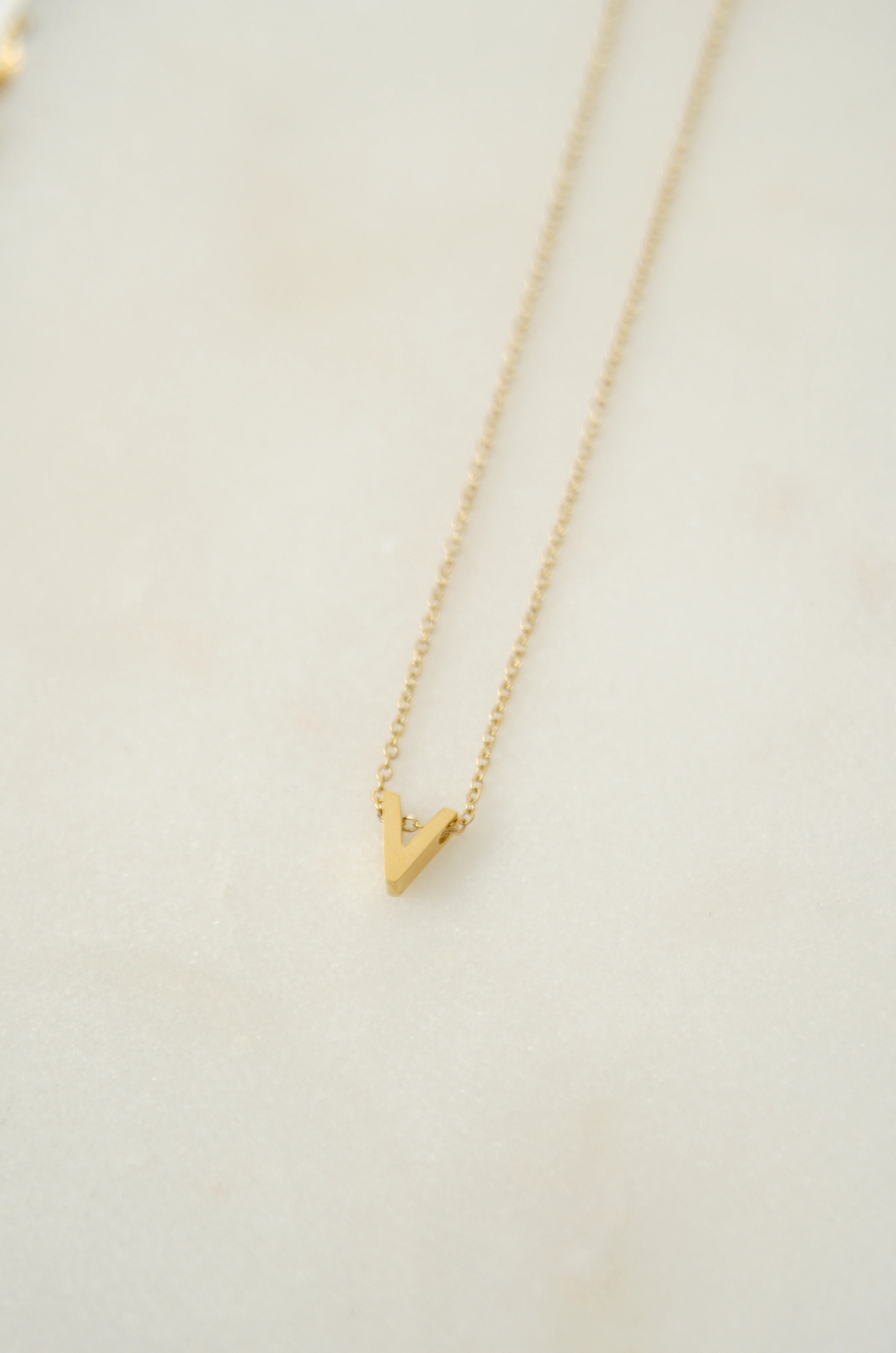 COLLAR LETTERS // V