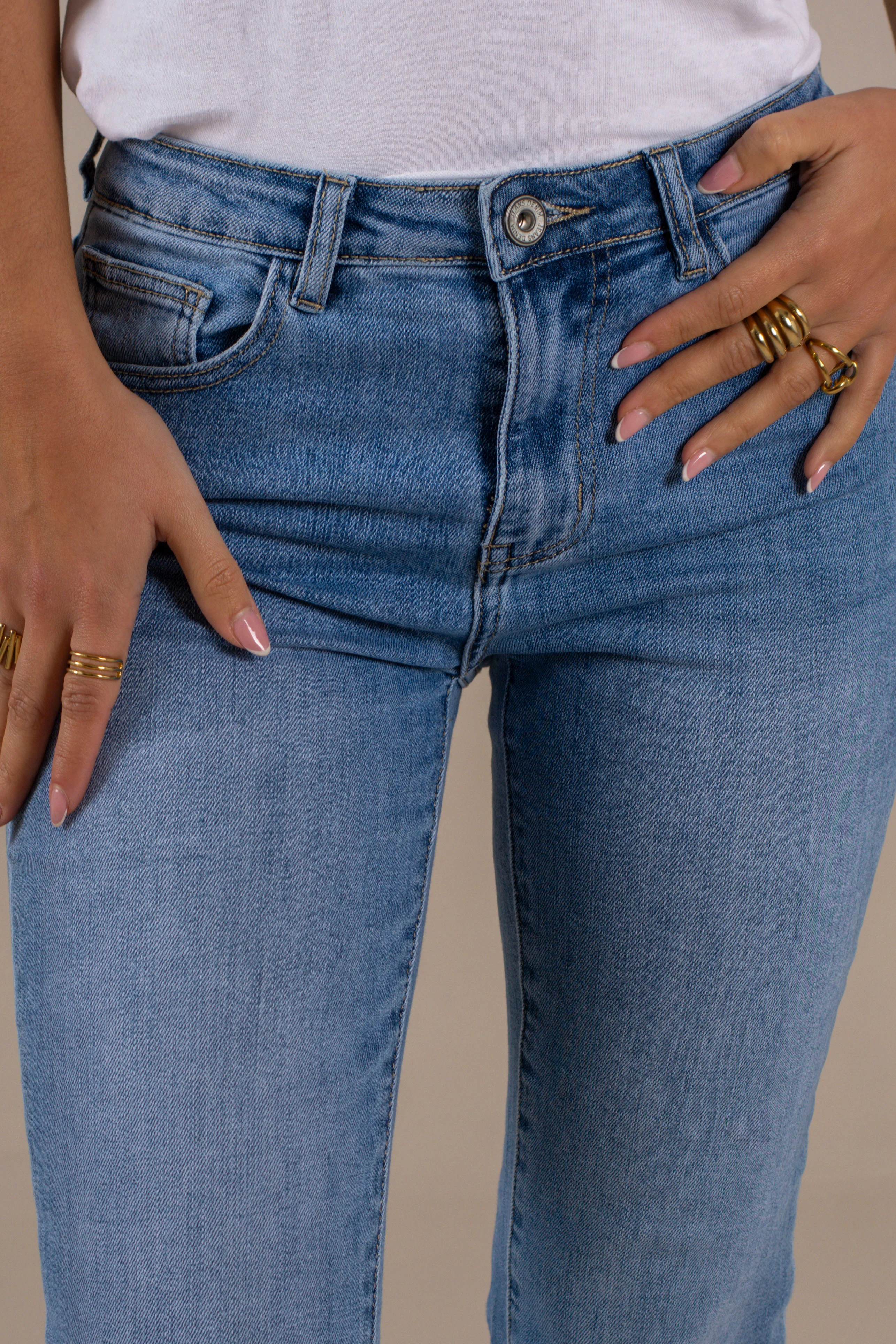 JEANS OLIVIA // DENIM MEDIO - Image 2
