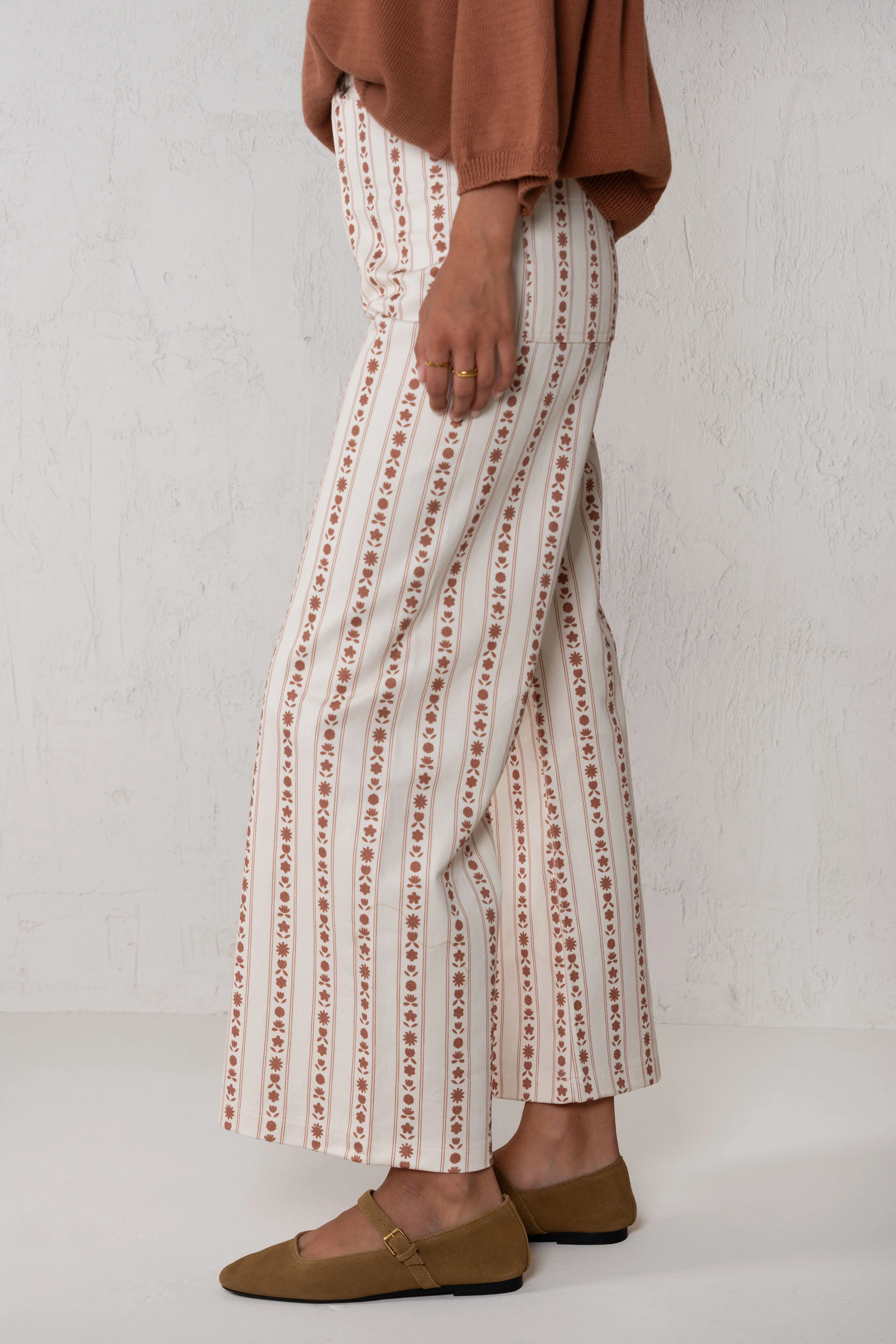 PANTALÓN PAULA // FLORES TEJA - Image 4