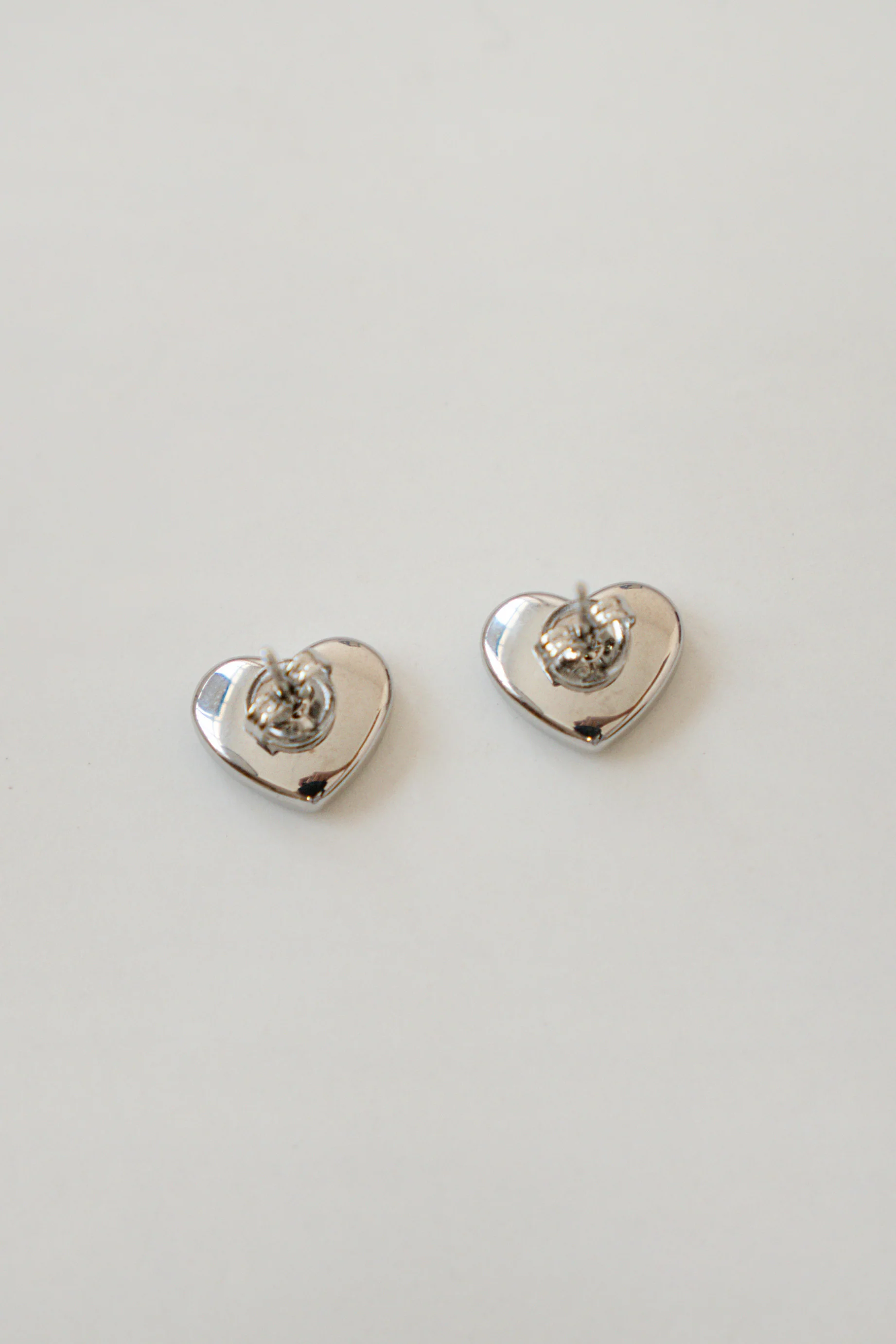 PENDIENTES CORAZÓN BOLD // PLATEADO - Image 2