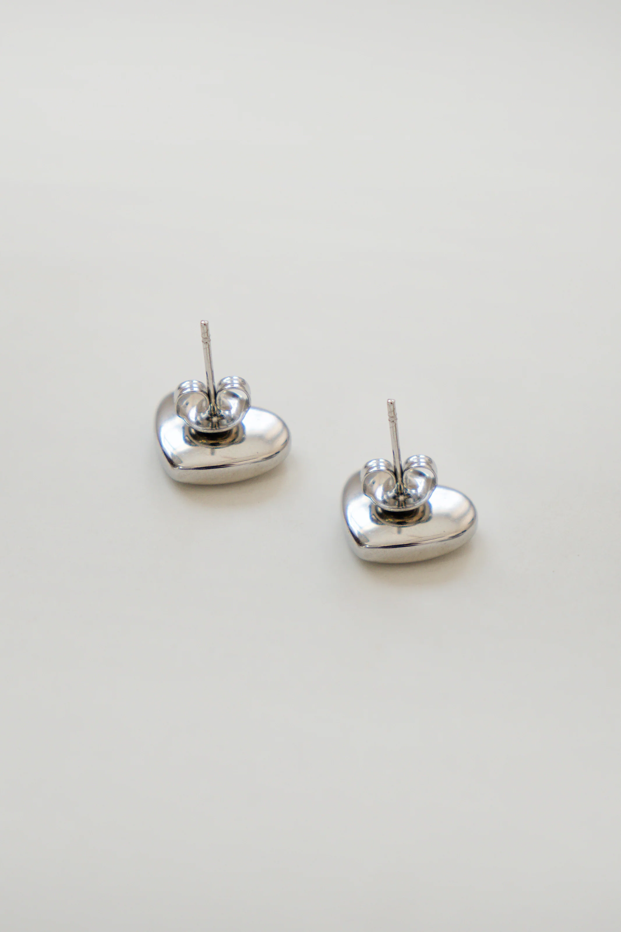 PENDIENTES CORAZÓN BOLD // PLATEADO - Image 3