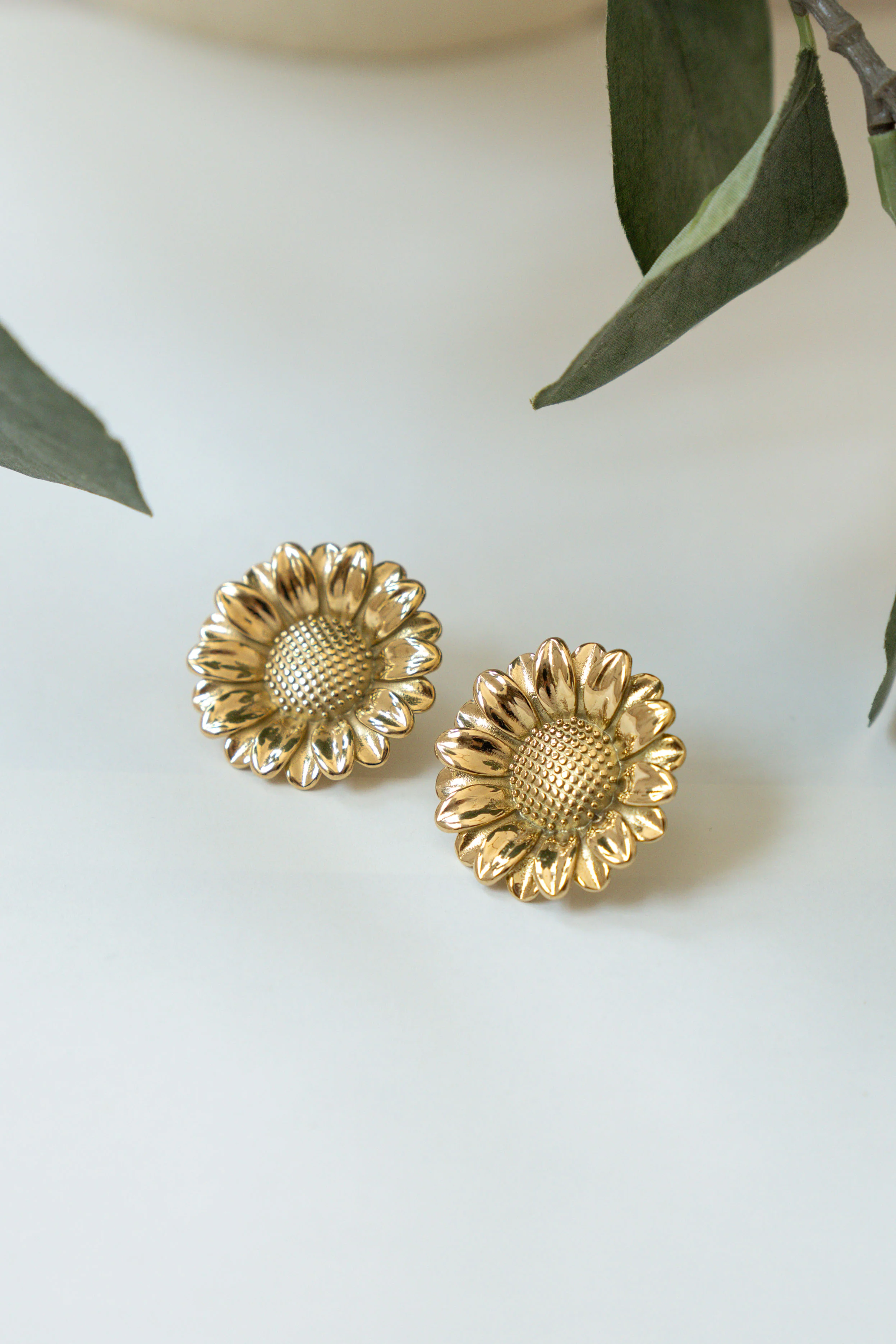 PENDIENTES MAXI GIRASOL // DORADO